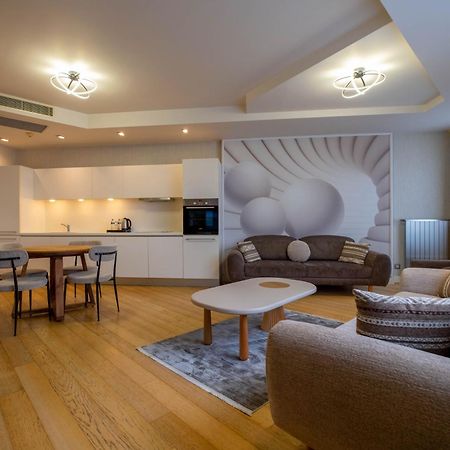 Ar-Mo-Ni Apartment Istanbul Bagian luar foto