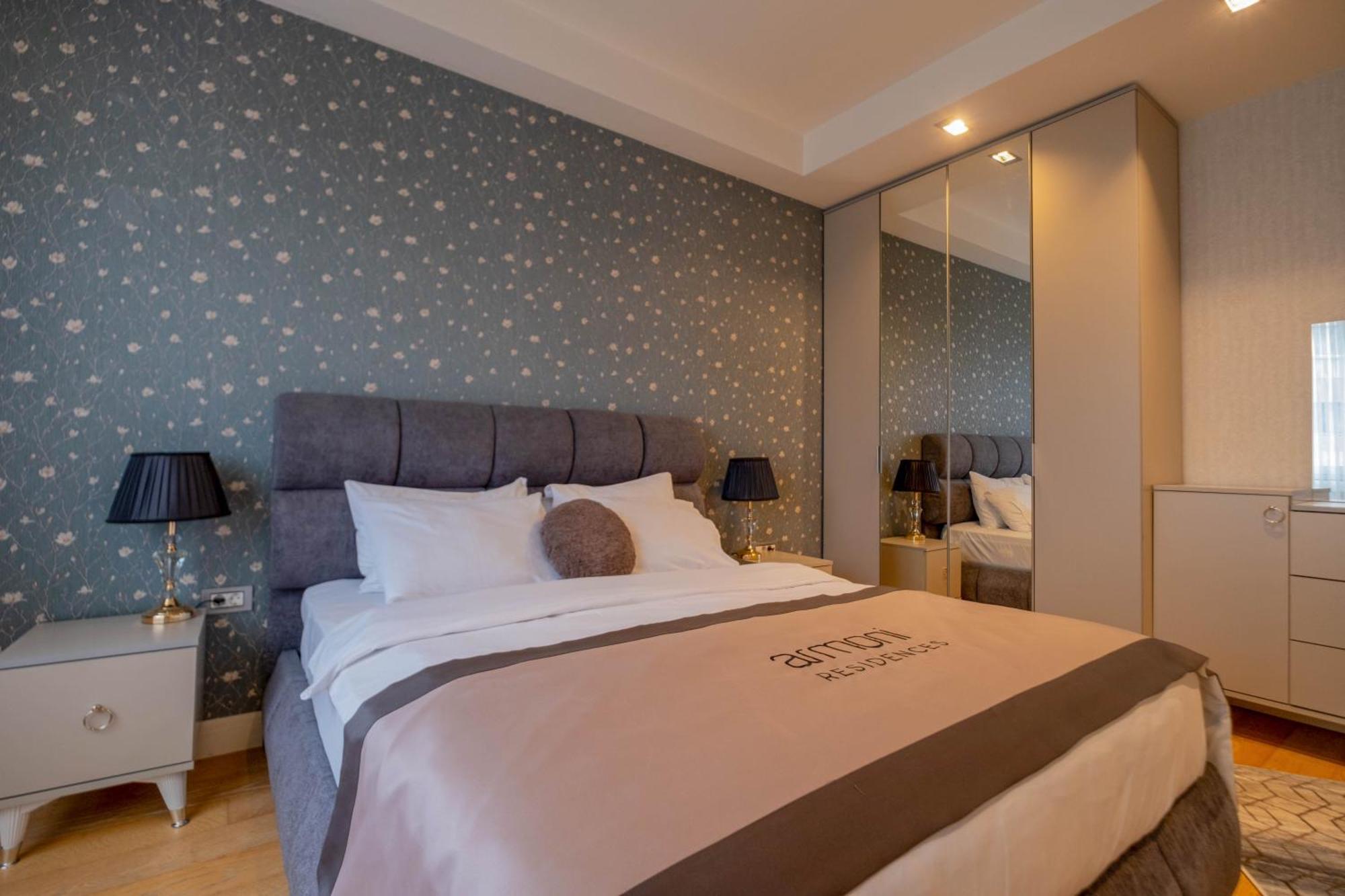 Ar-Mo-Ni Apartment Istanbul Bagian luar foto