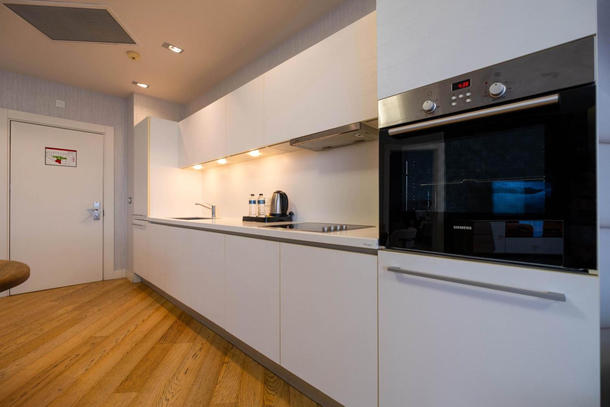 Ar-Mo-Ni Apartment Istanbul Bagian luar foto